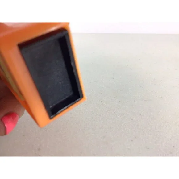 Vintage Virginia Beach Souvenir Viewer 8 Views Hong Kong - Picture 5 of 6